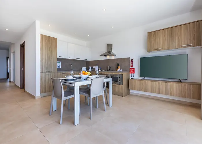 Apartment Fl7 Thelodge-amazing View W Big Terrace By Homely