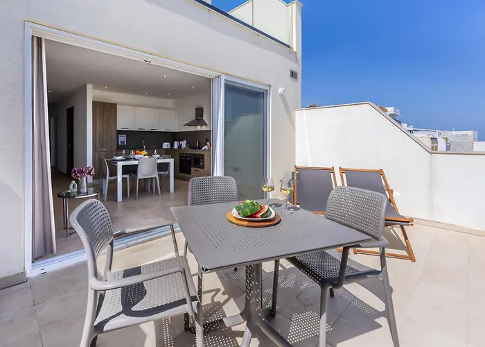 Apartment Fl7 Thelodge-amazing View W Big Terrace By Homely *